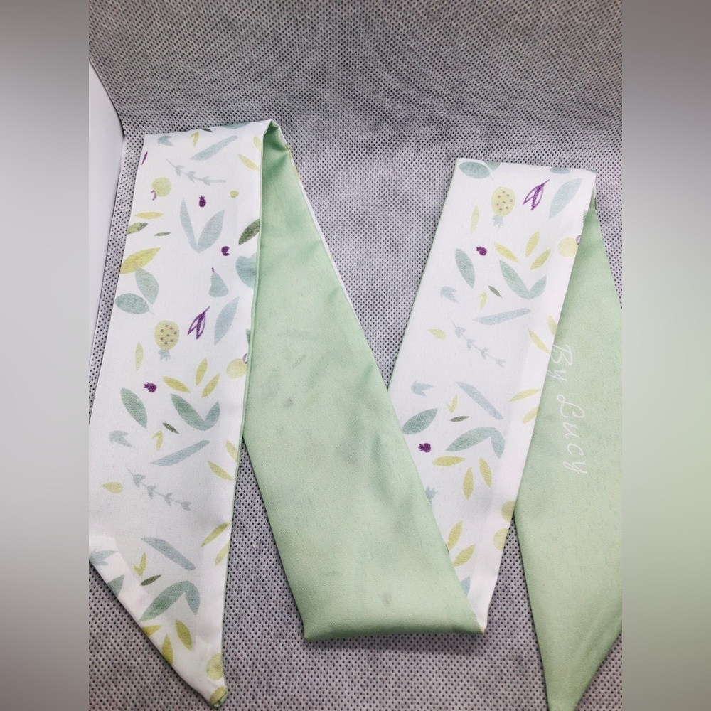 Floral Leaf Print Satin Scarf in Mint and White